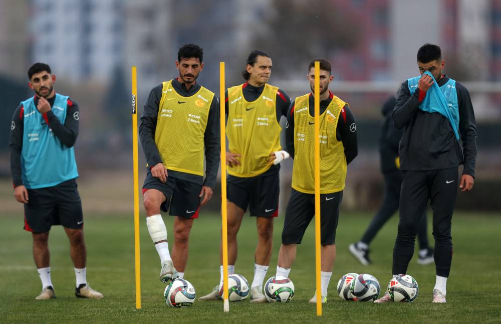 A Milli Futbol Takımı, Karadağ maçının hazırlıklarına başladı