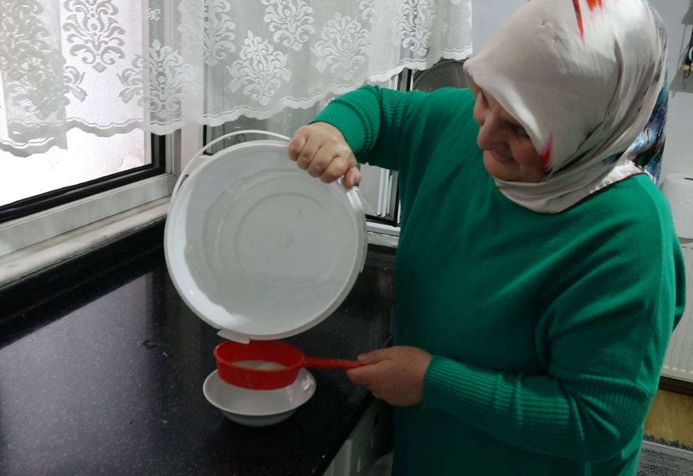 Trabzon - 30 yıldır nisan yağmurunu şifa niyetine içiyor