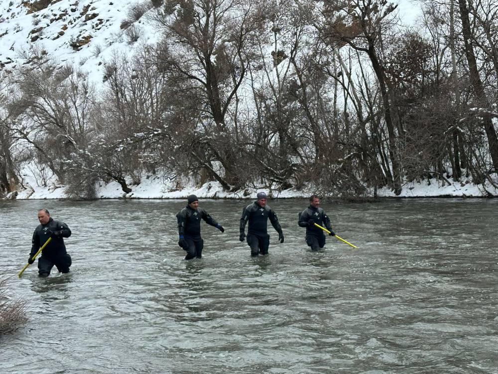 Kayıp Sabit öğretmen, Karasu Nehri'nde aranıyor / Ek fotoğraflar