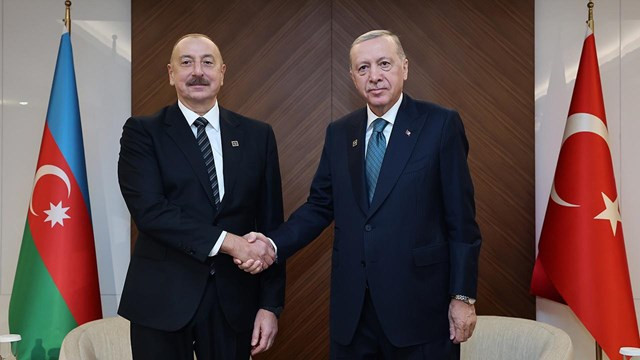 Cumhurbaşkanı Erdoğan, Azerbaycan Cumhurbaşkanı Aliyev ile görüştü