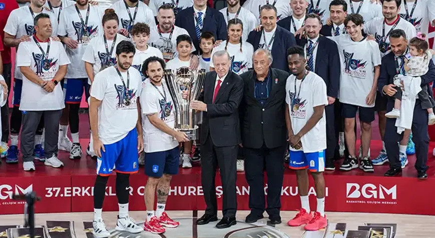 Cumhurbaşkanlığı Kupası 14’üncü kez Anadolu Efes’in