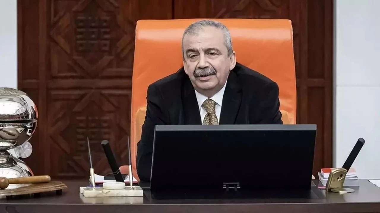 DEM Parti: Sırrı Süreyya Önder yerine yeni bir ismin yer alacağı bilgisi doğru değil