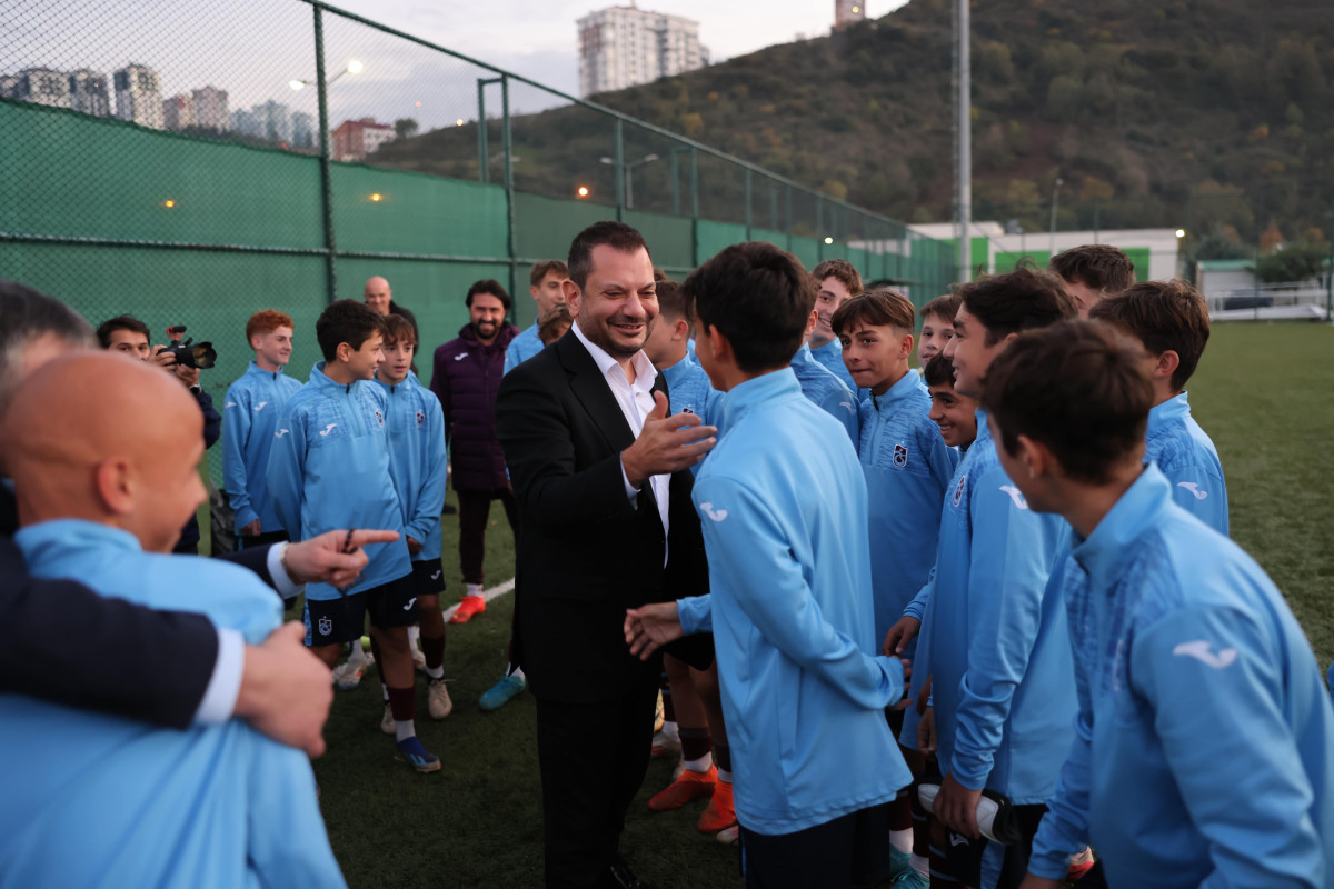 Ertuğrul Doğan'dan Özkan Sümer Futbol Akademisi'ne ziyaret 