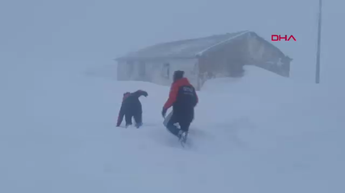 ORDU'DA karda mahsur kalan 4 kiş bulundu