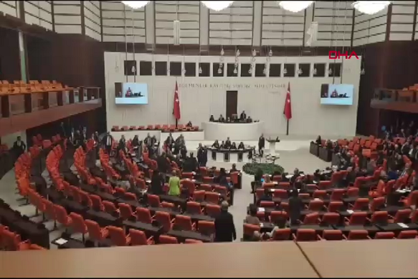 TBMM Genel Kurulu'nda İYİ Parti ve DEM Parti arasında tartışma