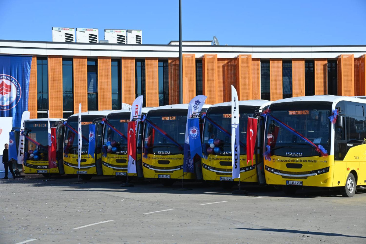 Trabzon Büyükşehir Belediyesi 19 yeni otobüsü hizmete aldı