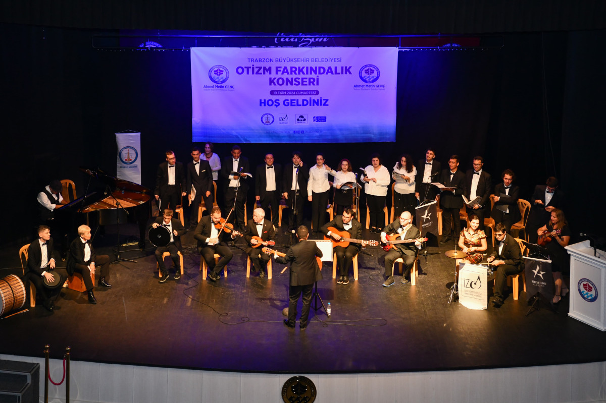 TRABZON'DA OTİZMLİ BİREYLERDEN UNUTULMAZ KONSER