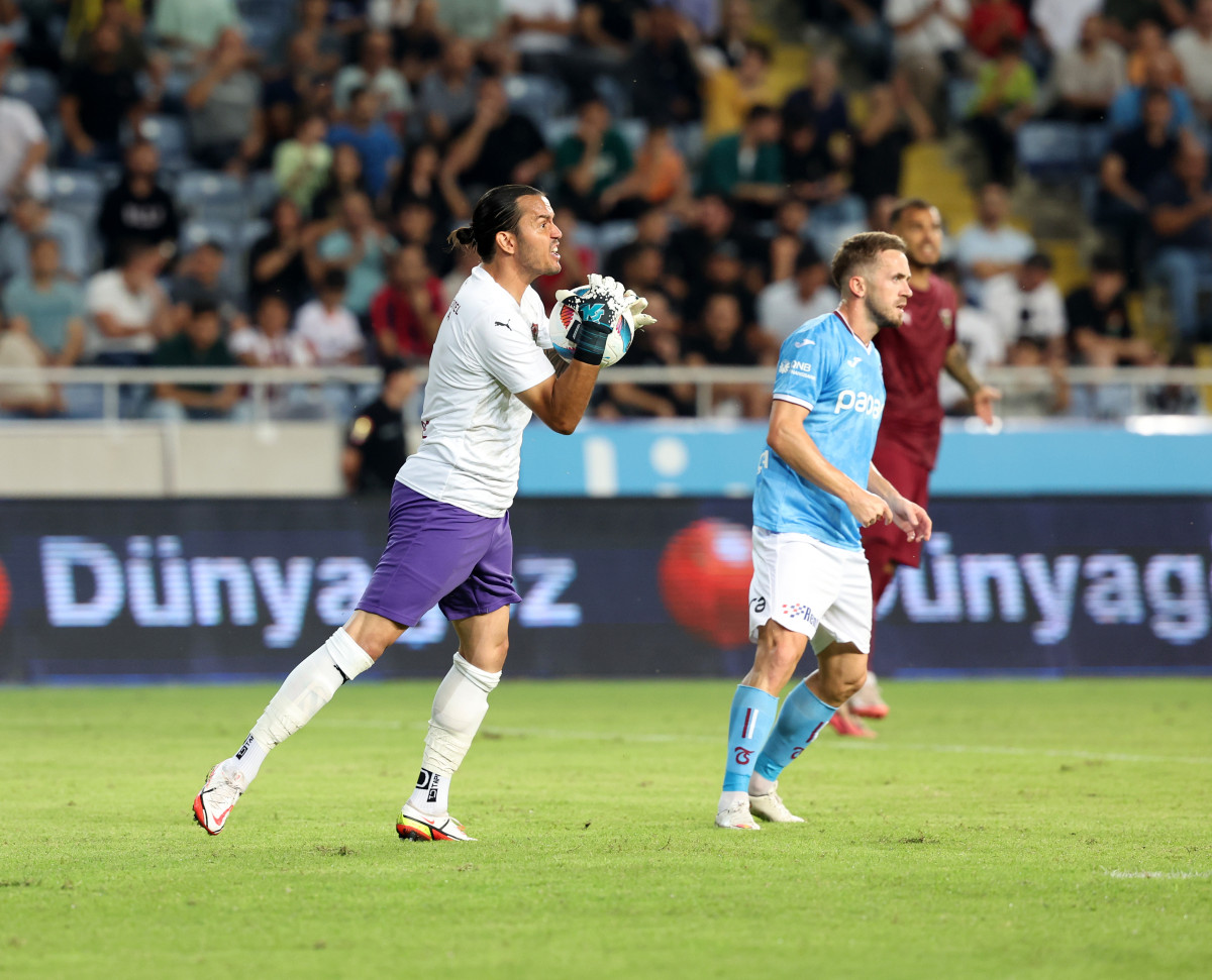 Trabzonspor 6'ıncı beraberliğini Hatayspor deplasmanında aldı