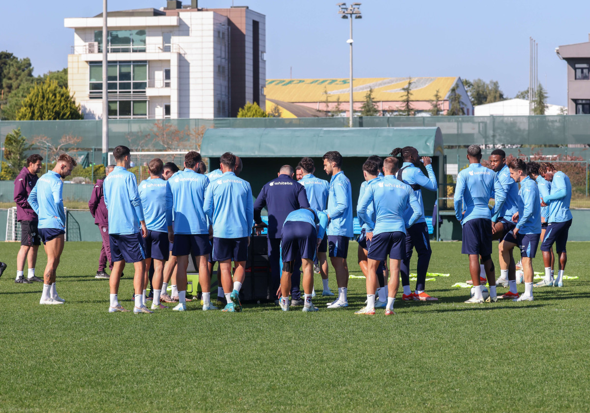 Trabzonspor, Fenerbahçe maçına dar alanda oyun ve taktik çalıştı