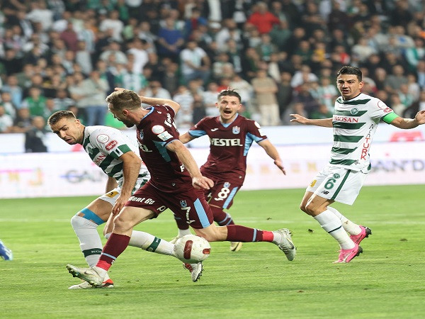 Trabzonspor - Konyaspor canlı yayın maç izle - ilk 11'ler