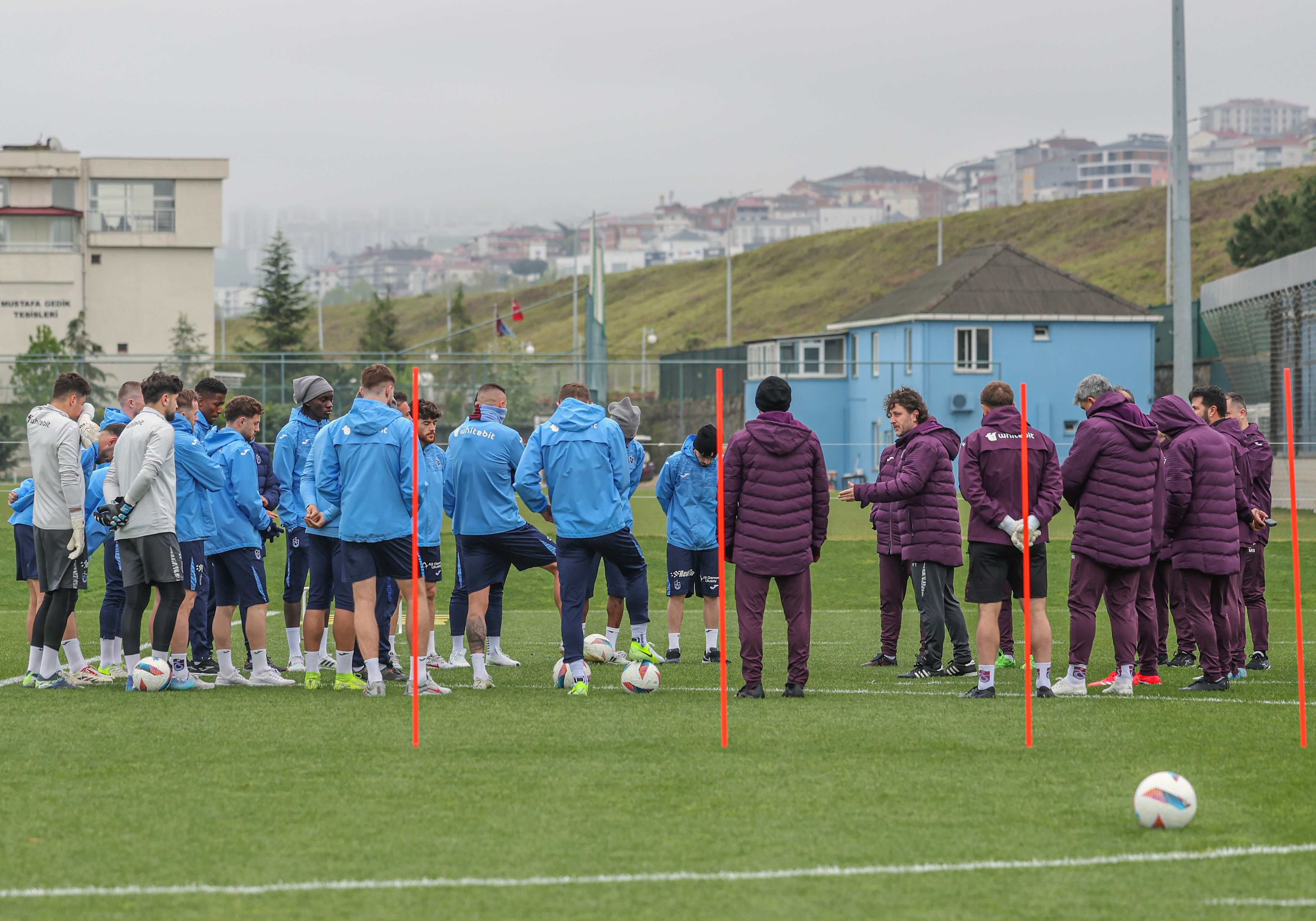 Trabzonspor kupa rakibi Göztepe maçına hazırlıklarına başladı