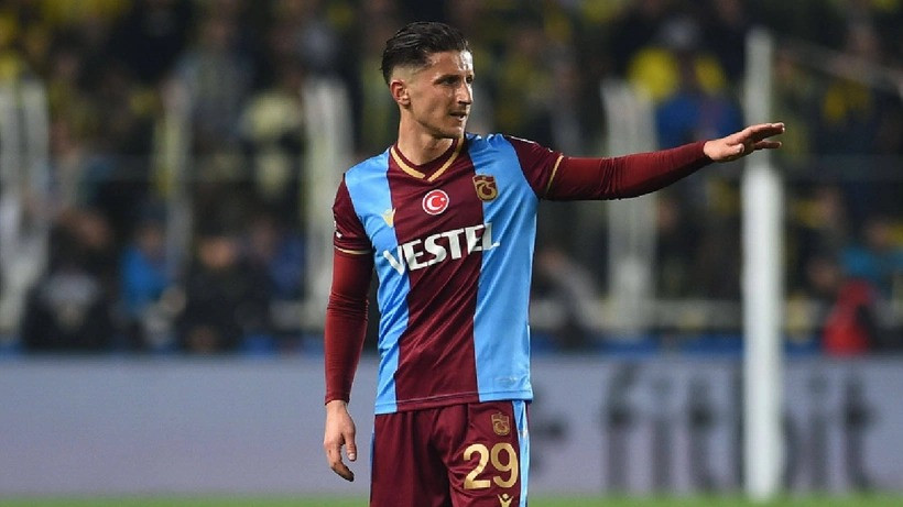 Trabzonspor'da ilk ayrılık Enis Bardhi ile oldu